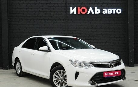 Toyota Camry, 2017 год, 2 000 000 рублей, 4 фотография