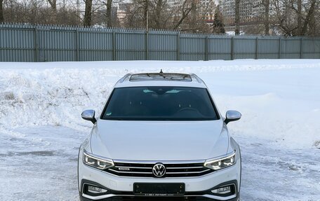 Volkswagen Passat B8 рестайлинг, 2021 год, 3 950 000 рублей, 4 фотография