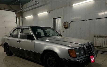 Mercedes-Benz E-Класс, 1992 год, 230 000 рублей, 2 фотография