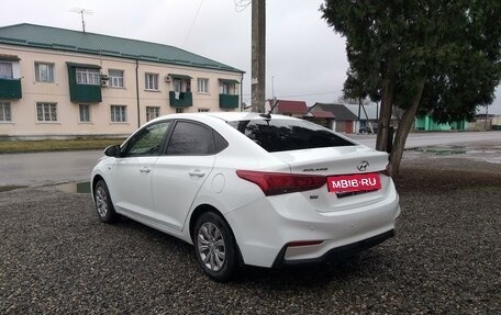 Hyundai Solaris II рестайлинг, 2017 год, 1 140 000 рублей, 2 фотография