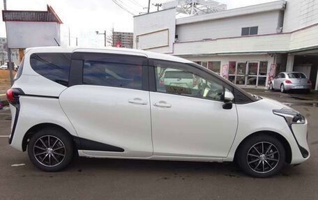 Toyota Sienta II, 2020 год, 1 048 000 рублей, 4 фотография