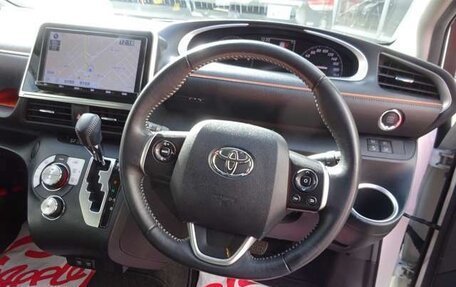 Toyota Sienta II, 2020 год, 1 048 000 рублей, 18 фотография