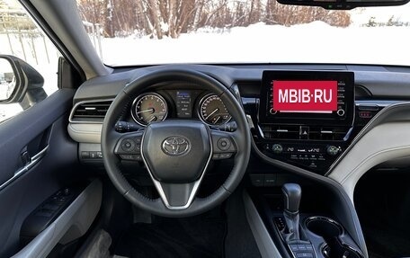 Toyota Camry, 2022 год, 3 650 000 рублей, 20 фотография