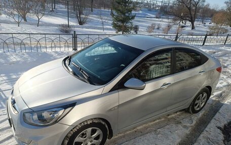 Hyundai Solaris II рестайлинг, 2011 год, 730 000 рублей, 7 фотография