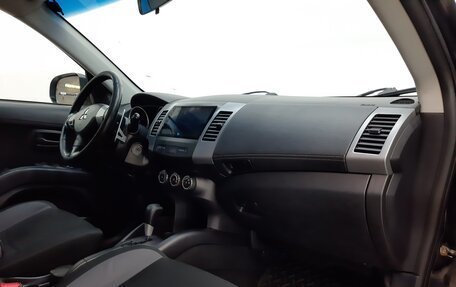 Mitsubishi Outlander III рестайлинг 3, 2010 год, 1 185 000 рублей, 11 фотография