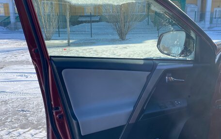Toyota RAV4, 2018 год, 2 400 000 рублей, 6 фотография