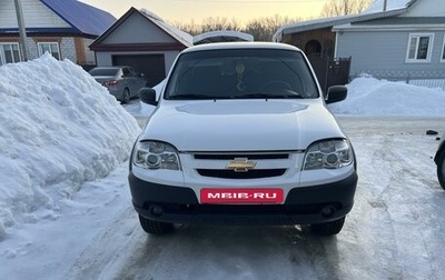 Chevrolet Niva I рестайлинг, 2017 год, 808 000 рублей, 1 фотография