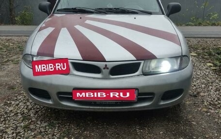 Mitsubishi Carisma I, 1998 год, 110 000 рублей, 1 фотография