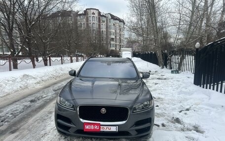 Jaguar F-Pace, 2019 год, 3 000 000 рублей, 2 фотография