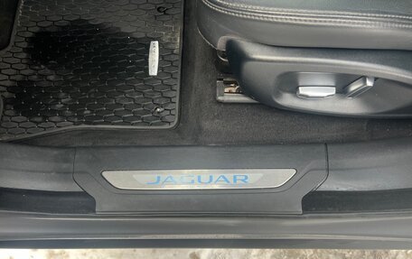 Jaguar F-Pace, 2019 год, 3 000 000 рублей, 18 фотография