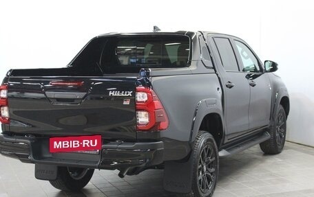 Toyota Hilux VIII, 2023 год, 7 500 000 рублей, 4 фотография
