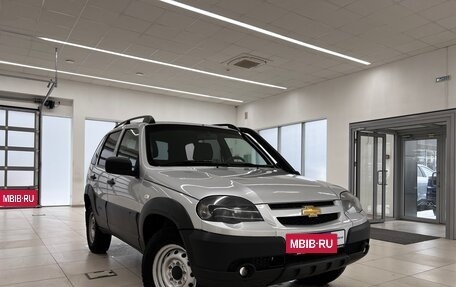 Chevrolet Niva I рестайлинг, 2020 год, 999 000 рублей, 3 фотография