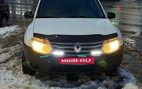 Renault Duster I рестайлинг, 2012 год, 800 000 рублей, 2 фотография