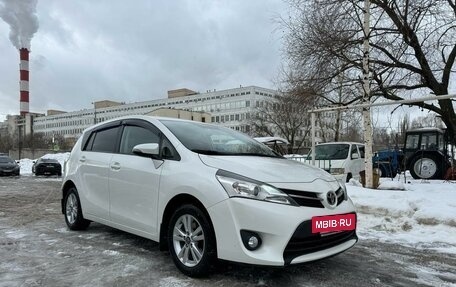 Toyota Verso I, 2014 год, 1 540 000 рублей, 3 фотография