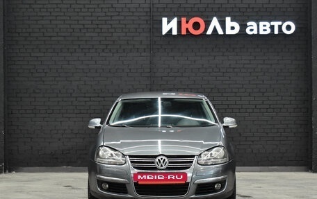 Volkswagen Jetta VI, 2008 год, 690 000 рублей, 3 фотография