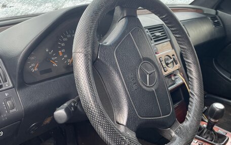 Mercedes-Benz C-Класс, 1993 год, 240 000 рублей, 16 фотография