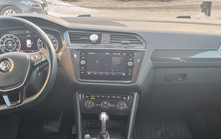 Volkswagen Tiguan II, 2018 год, 3 150 000 рублей, 12 фотография