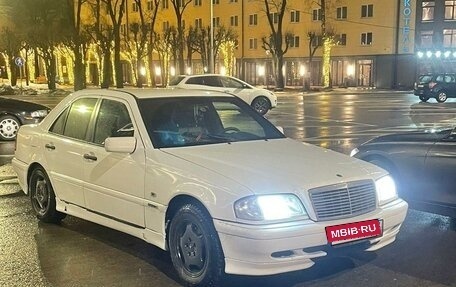 Mercedes-Benz C-Класс, 1998 год, 420 000 рублей, 2 фотография