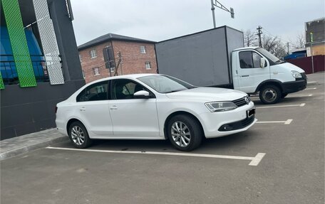 Volkswagen Jetta VI, 2013 год, 1 050 000 рублей, 1 фотография