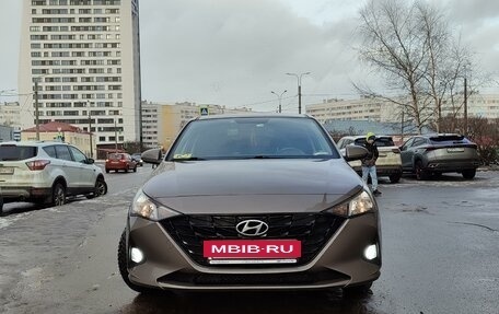 Hyundai Solaris II рестайлинг, 2021 год, 1 830 000 рублей, 14 фотография