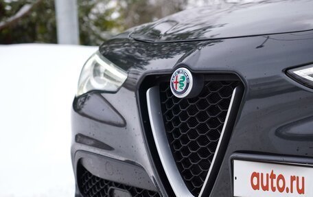Alfa Romeo Stelvio, 2017 год, 2 899 000 рублей, 5 фотография