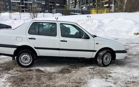 Volkswagen Vento, 1994 год, 250 000 рублей, 7 фотография