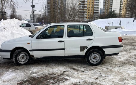 Volkswagen Vento, 1994 год, 250 000 рублей, 3 фотография