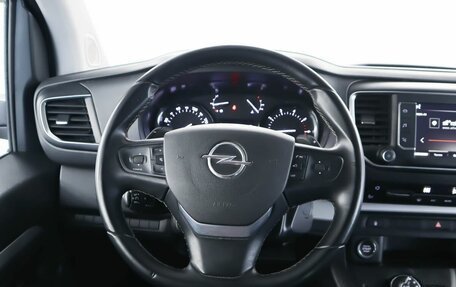 Opel Zafira Life I, 2022 год, 3 670 000 рублей, 9 фотография