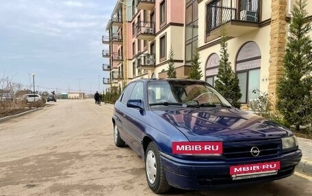Opel Astra F, 1993 год, 305 000 рублей, 3 фотография