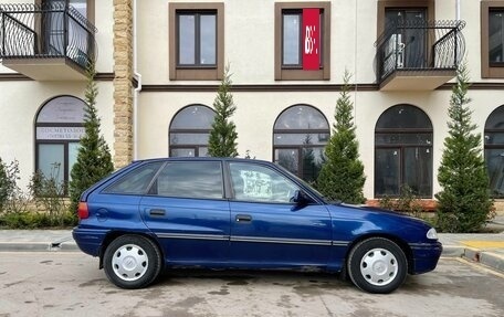 Opel Astra F, 1993 год, 305 000 рублей, 4 фотография