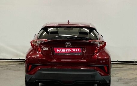 Toyota C-HR I рестайлинг, 2018 год, 2 350 000 рублей, 6 фотография