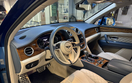 Bentley Bentayga I, 2019 год, 16 900 000 рублей, 10 фотография