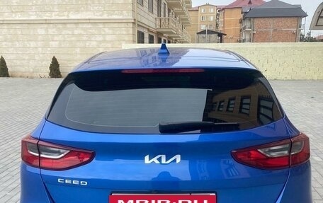 KIA cee'd III, 2022 год, 2 420 000 рублей, 2 фотография