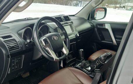 Toyota Land Cruiser Prado 150 рестайлинг 2, 2016 год, 4 325 000 рублей, 16 фотография
