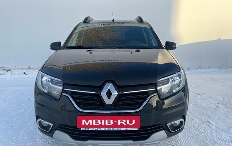 Renault Sandero II рестайлинг, 2022 год, 1 600 000 рублей, 2 фотография