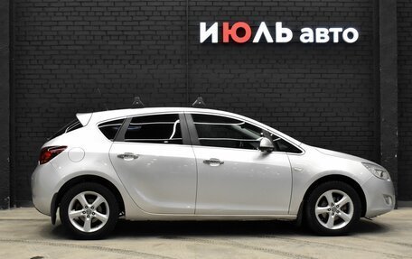 Opel Astra J, 2012 год, 835 000 рублей, 11 фотография