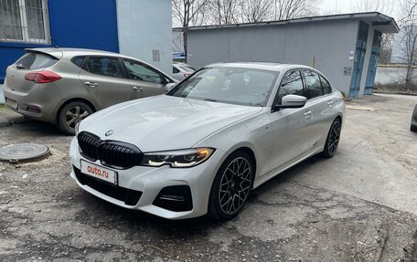 BMW 3 серия, 2019 год, 4 150 000 рублей, 2 фотография