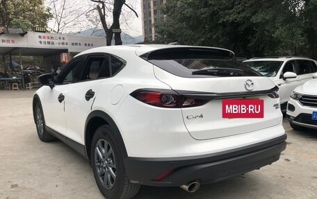 Mazda CX-4, 2021 год, 2 200 000 рублей, 2 фотография