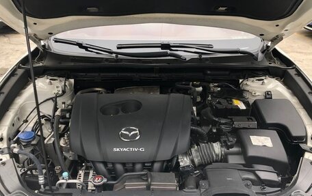Mazda CX-4, 2021 год, 2 200 000 рублей, 13 фотография