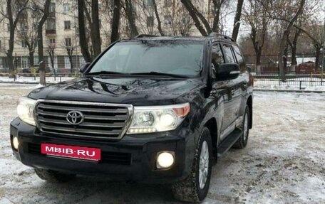 Toyota Land Cruiser 200, 2013 год, 4 990 000 рублей, 3 фотография