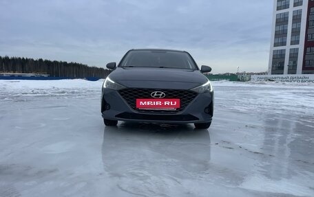 Hyundai Solaris II рестайлинг, 2021 год, 1 780 000 рублей, 5 фотография