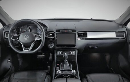 Volkswagen Touareg III, 2013 год, 2 292 000 рублей, 5 фотография
