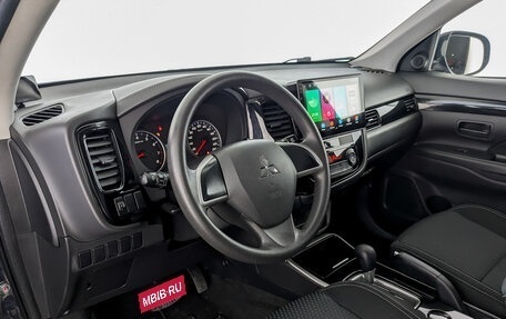 Mitsubishi Outlander III рестайлинг 3, 2019 год, 2 225 000 рублей, 3 фотография