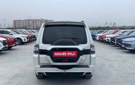 Mitsubishi Pajero IV, 2019 год, 5 500 000 рублей, 5 фотография