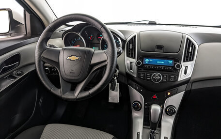Chevrolet Cruze II, 2013 год, 835 000 рублей, 12 фотография