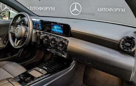 Mercedes-Benz A-Класс, 2019 год, 2 790 000 рублей, 18 фотография