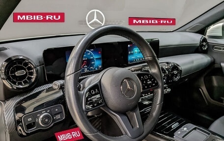 Mercedes-Benz A-Класс, 2019 год, 2 790 000 рублей, 13 фотография
