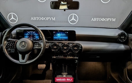 Mercedes-Benz A-Класс, 2019 год, 2 790 000 рублей, 21 фотография