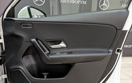 Mercedes-Benz A-Класс, 2019 год, 2 790 000 рублей, 26 фотография