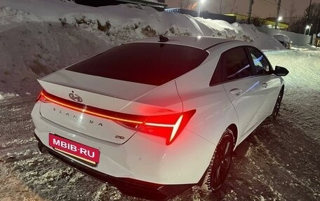 Hyundai Elantra, 2021 год, 3 050 000 рублей, 2 фотография